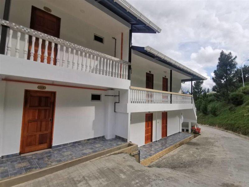 Oyo 90043 Jasni Rijan Resort Ranau Exterior foto